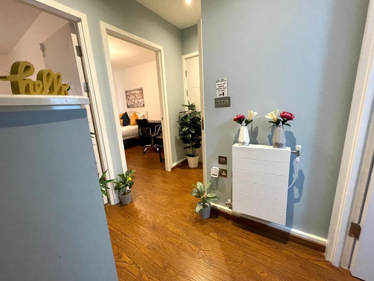 Appartamento Stratford Luxury House, 5 Minutes Walk Station, Westfield, 3 Bedrooms 3 Bathrooms, Reception, Garden, Parking *