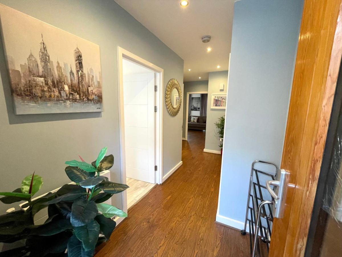 Appartamento Stratford Luxury House, 5 Minutes Walk Station, Westfield, 3 Bedrooms 3 Bathrooms, Reception, Garden, Parking