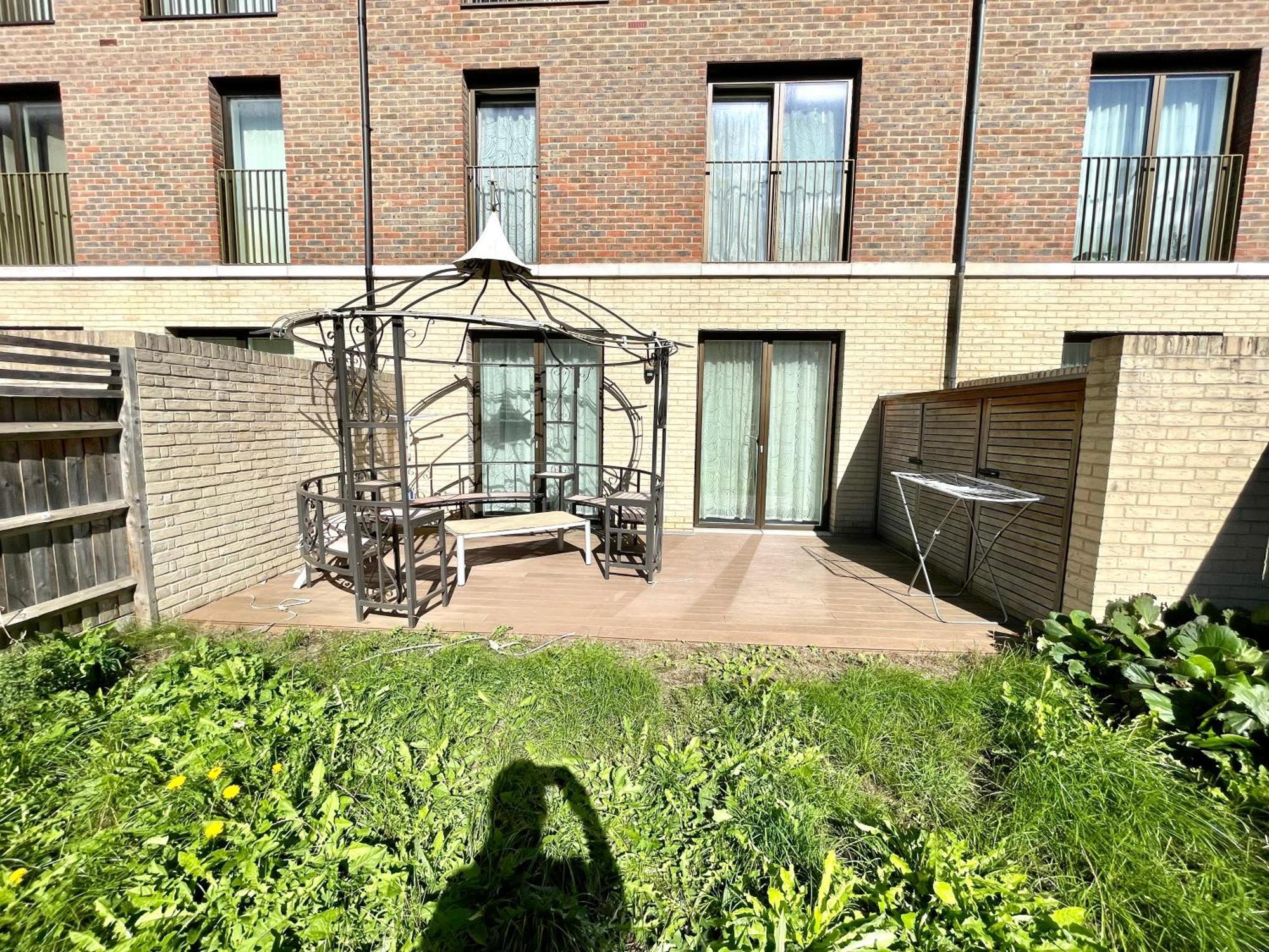 Stratford Luxury House, 5 Minutes Walk Station, Westfield, 3 Bedrooms 3 Bathrooms, Reception, Garden, Parking Appartamento *
